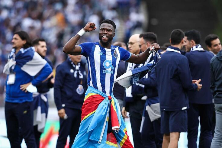 Mbemba despediu-se do FC Porto