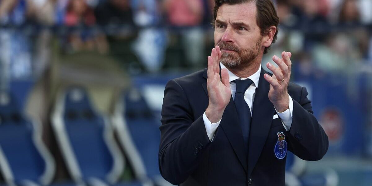 Villas-Boas destaca a formação do FC Porto após título de juvenis