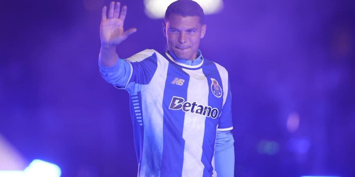 Villas-Boas homenageia Thiago Silva, Luuk de Jong, Moffi e Fofana por impacto no FC Porto