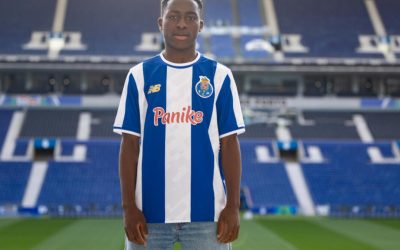Extremo angolano Vanderson Bento assina contrato de formação com o FC Porto