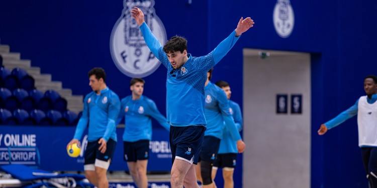 Vasco Costa Aponta Coesão Defensiva como Chave para o Clássico Benfica-FC Porto