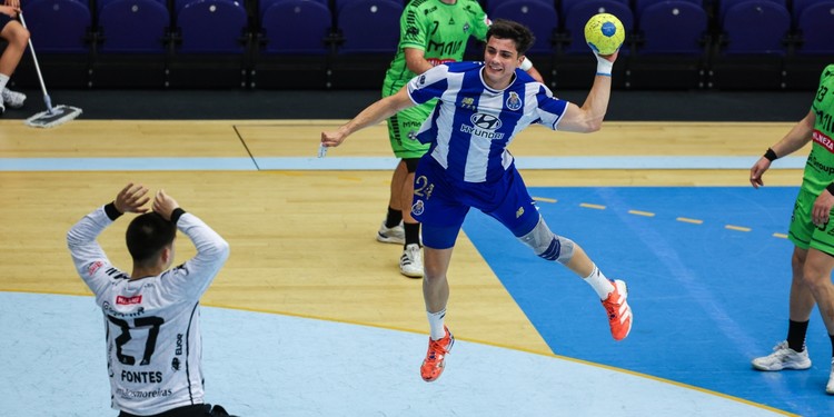 FC Porto encerra época de andebol com vitória frente ao AA Águas Santas - Super Portistas - A Voz dos Adeptos do FC Porto