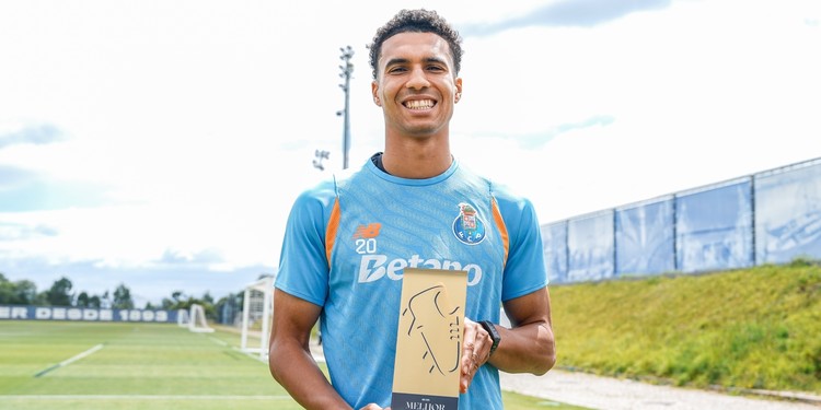 Alberto Costa eleito Melhor Jovem do Campeonato em abril