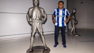 Teófilo Cubillas regressa ao Dragão e visita Museu do FC Porto - Super Portistas - A Voz dos Adeptos do FC Porto