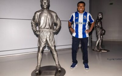 Teófilo Cubillas regressa ao Dragão e visita Museu do FC Porto