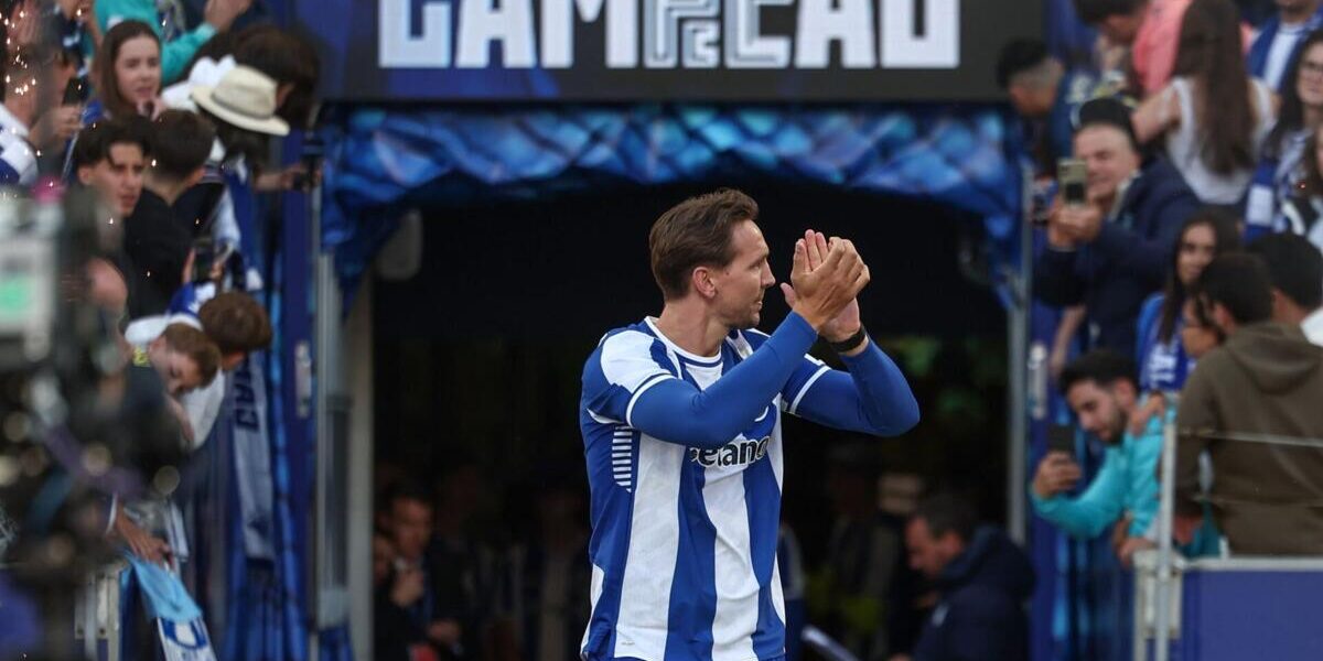 Luuk de Jong deixa o F. C. Porto após temporada marcada por lesão