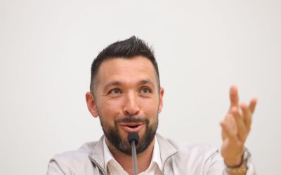 Farioli recorda experiência como guarda-redes: “Eu era muito mau, mesmo muito mau”