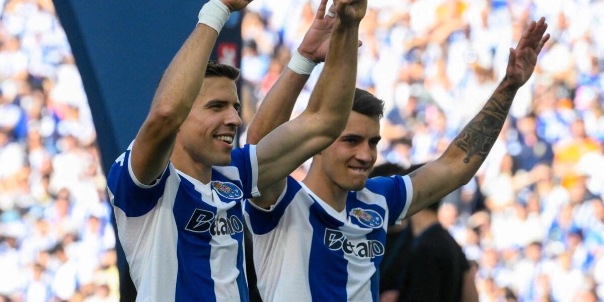 Lech Poznan negocia particular com o FC Porto na Polónia