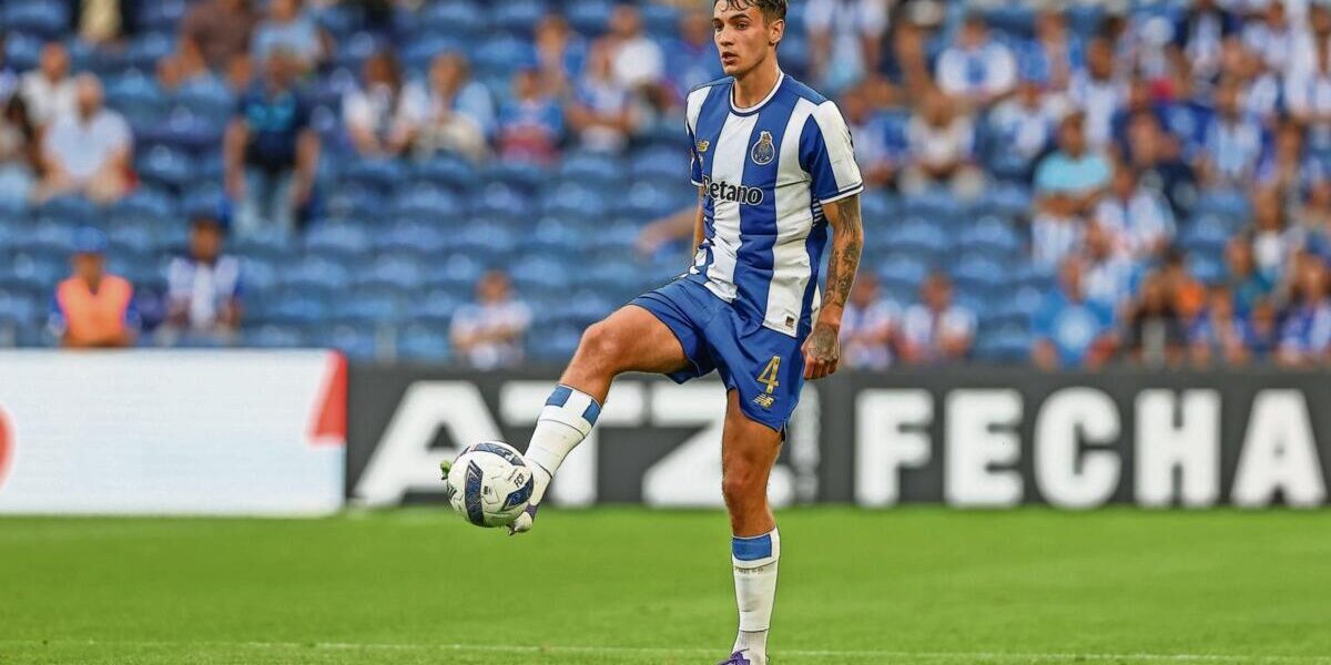 Dragão imune ao interesse do Barça em Jakub Kiwior