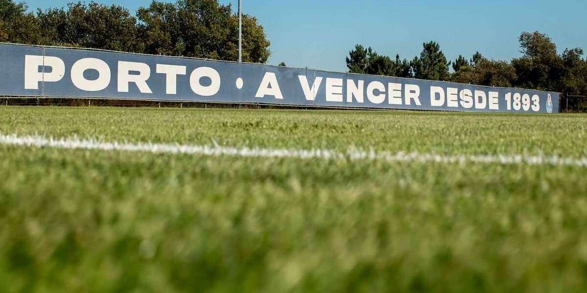 FC Porto Inicia Pré-Temporada 2026/27 com Estágio em Inglaterra e Mundial a Condicionar