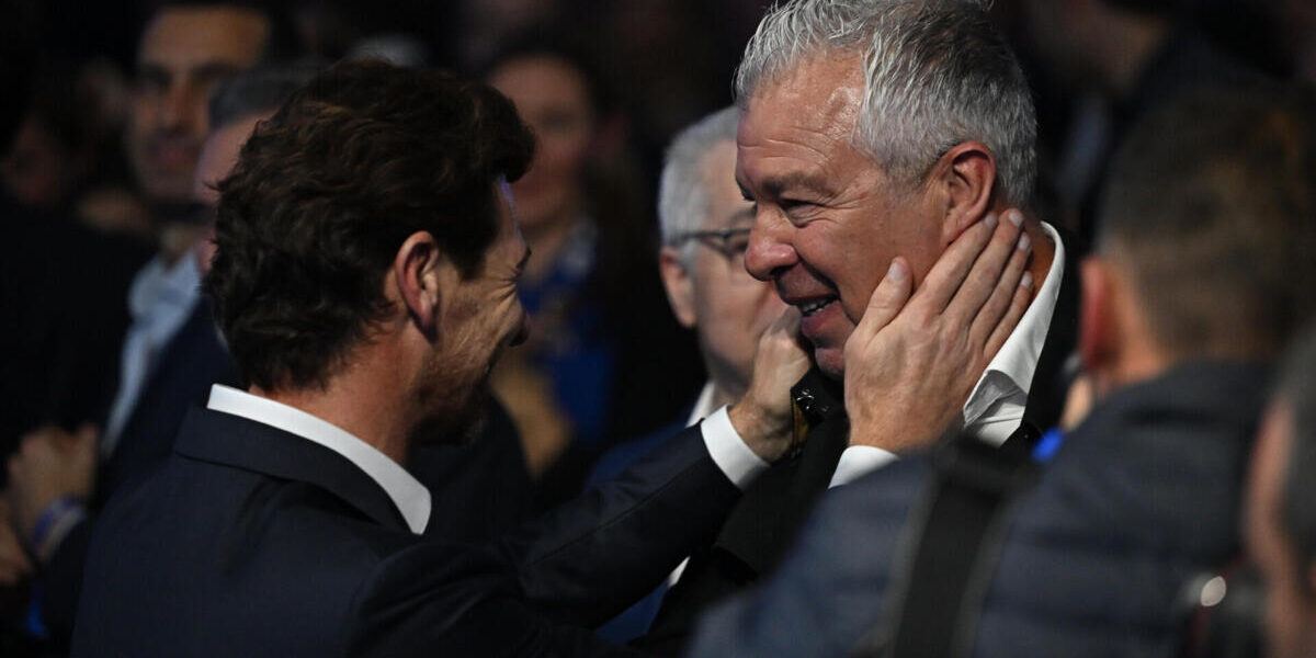 Câmara Municipal do Porto Agracia André Villas-Boas e Jorge Costa (a Título Póstumo) com Medalha de Mérito da Cidade