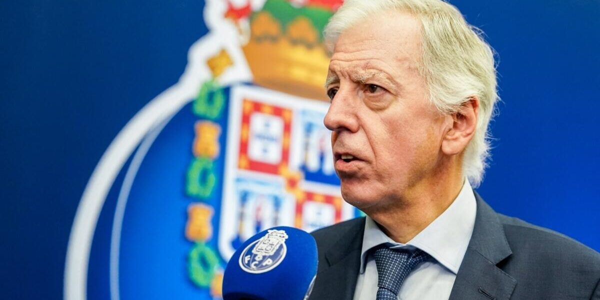 António Tavares, Presidente da Mesa da AG do FC Porto, Sublinha Ambição para a Próxima Época Após Condecoração com Medalha de Mérito