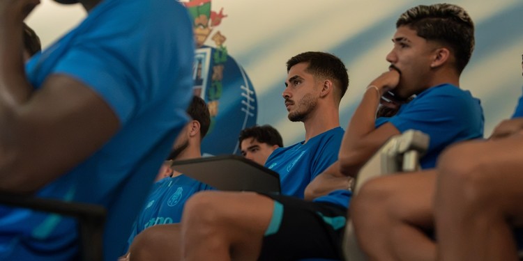 FC Porto Inicia Pré-Época 2026/2027 com 25 Jogadores no Olival