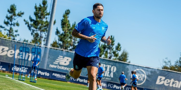 FC Porto Inicia Segundo Dia de Pré-Época no Olival com Foco na Defesa do Título