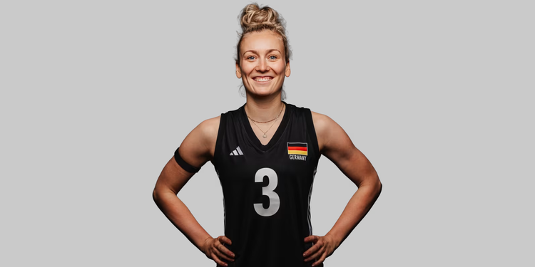 Annie Cesar, Líbero Internacional Alemã, Reforça o Voleibol Feminino do FC Porto