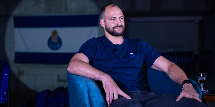 Daymaro Salina Renova com o FC Porto até 2027: “Raça, luta e nunca desistir”