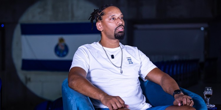 Gilberto Duarte Renova Contrato com o FC Porto até 2027: “Poder estar em casa é espetacular”