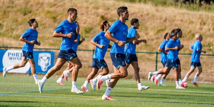 FC Porto Intensifica Preparação no St. George’s Park em Estágio de Pré-Época