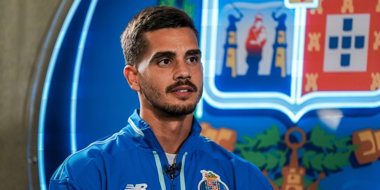 André Silva: “Somos o alvo a abater e temos a honra do Clube para defender”