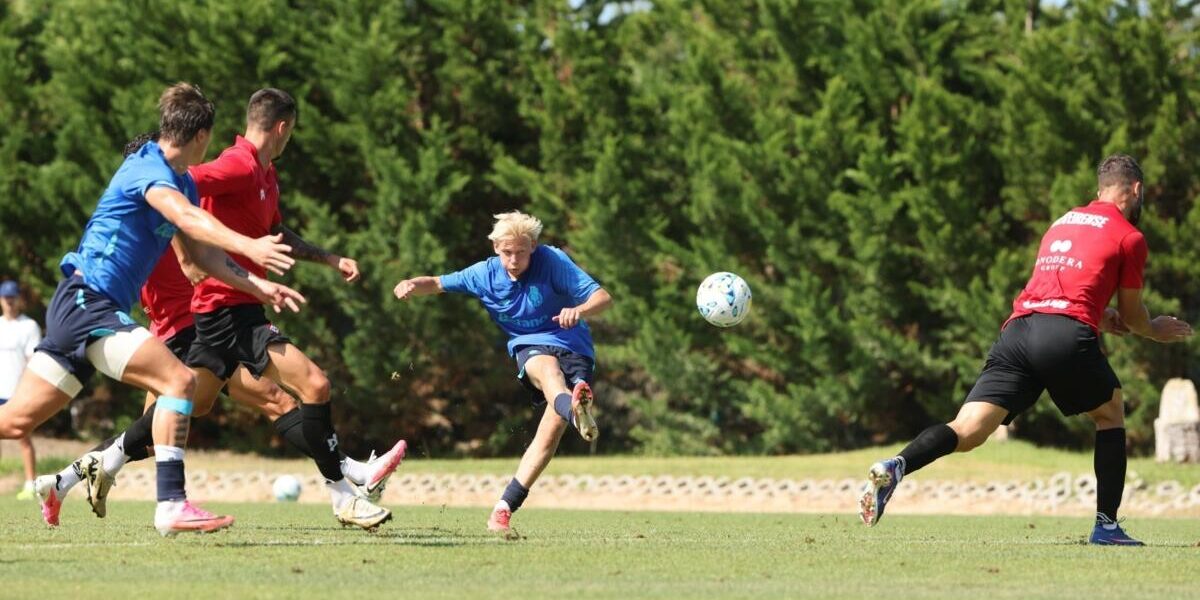Eirik Granaas Marca na Vitória da Equipa B do FC Porto Frente à Oliveirense