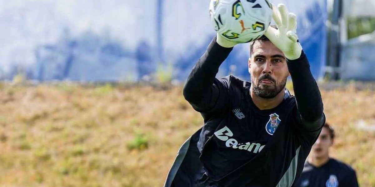 Diogo Costa regressa aos trabalhos no FC Porto; Cláudio Ramos falha Supertaça por lesão