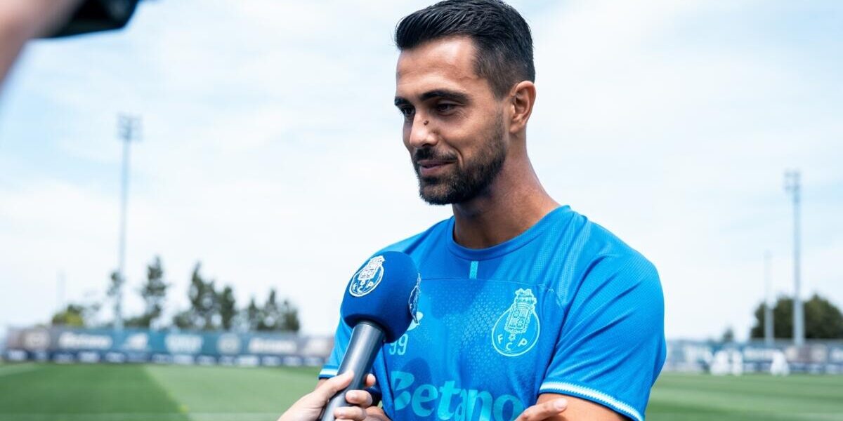 Diogo Costa Antecipa Supertaça com “Atitude Certa” e “Mentalidade Trabalhadora”