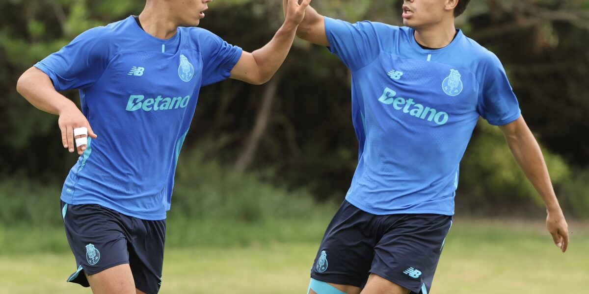 FC Porto B Empata a Três Golos com o Lusitânia de Lourosa em Jogo de Preparação
