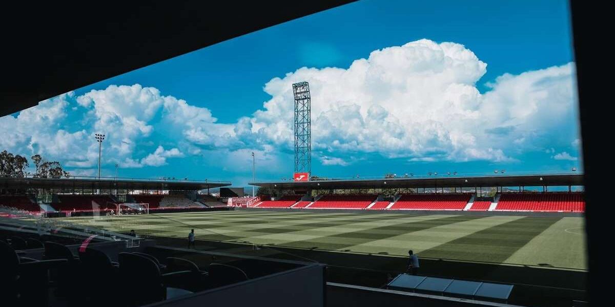 Duelo entre Gil Vicente e FC Porto Arranca com Atraso de 15 Minutos em Barcelos