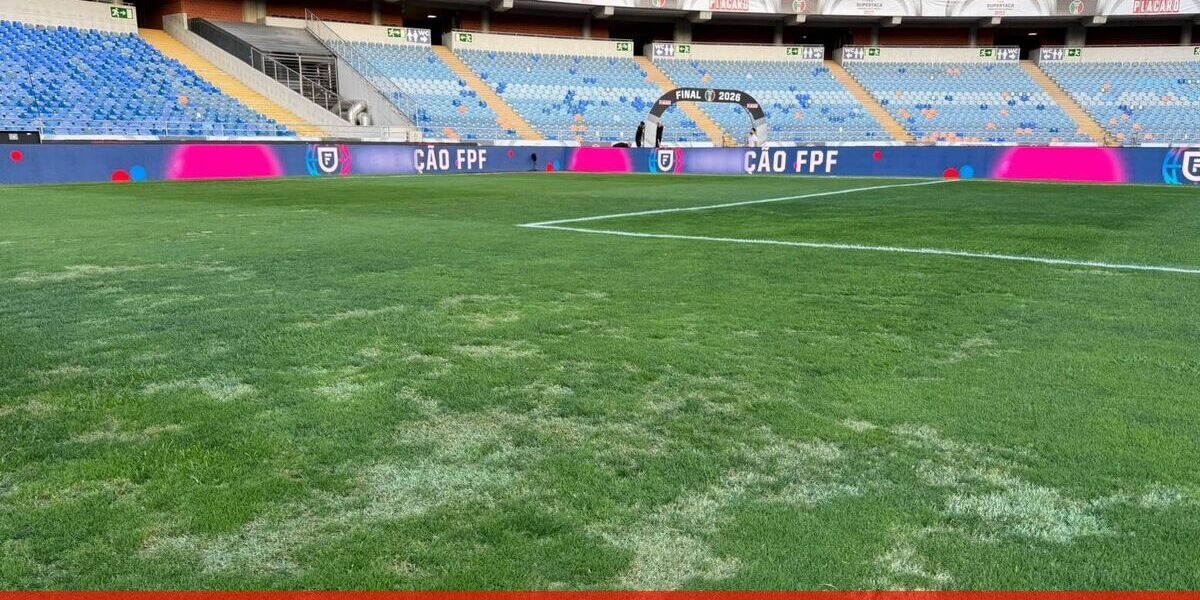 FC Porto Indignado com o Estado do Relvado do Estádio Cidade de Coimbra para a Supertaça