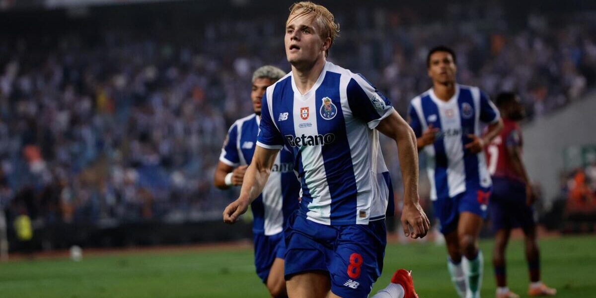 Newcastle United sonda Froholdt; FC Porto exige cláusula de rescisão de 85 milhões de euros