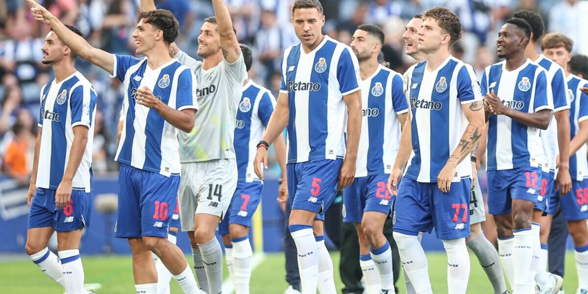 Jan Bednarek Sublinha Identidade do FC Porto: “Não posso usar corações vermelhos e não falamos de Lisboa”