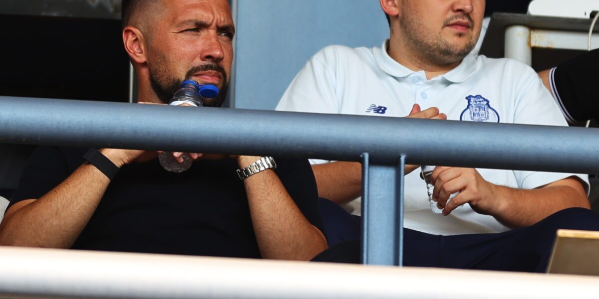 Francesco Farioli e André Pereira Juntos no Olival a Apoiar o FC Porto B