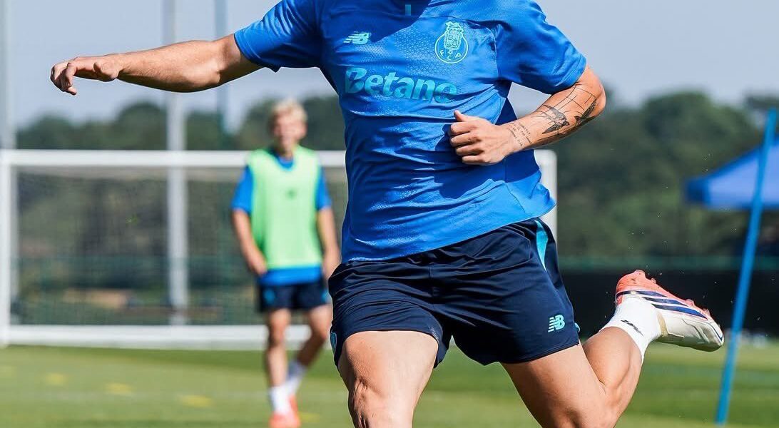 Oskar Pietuszewski do FC Porto vai falhar os próximos três jogos devido a lesão muscular