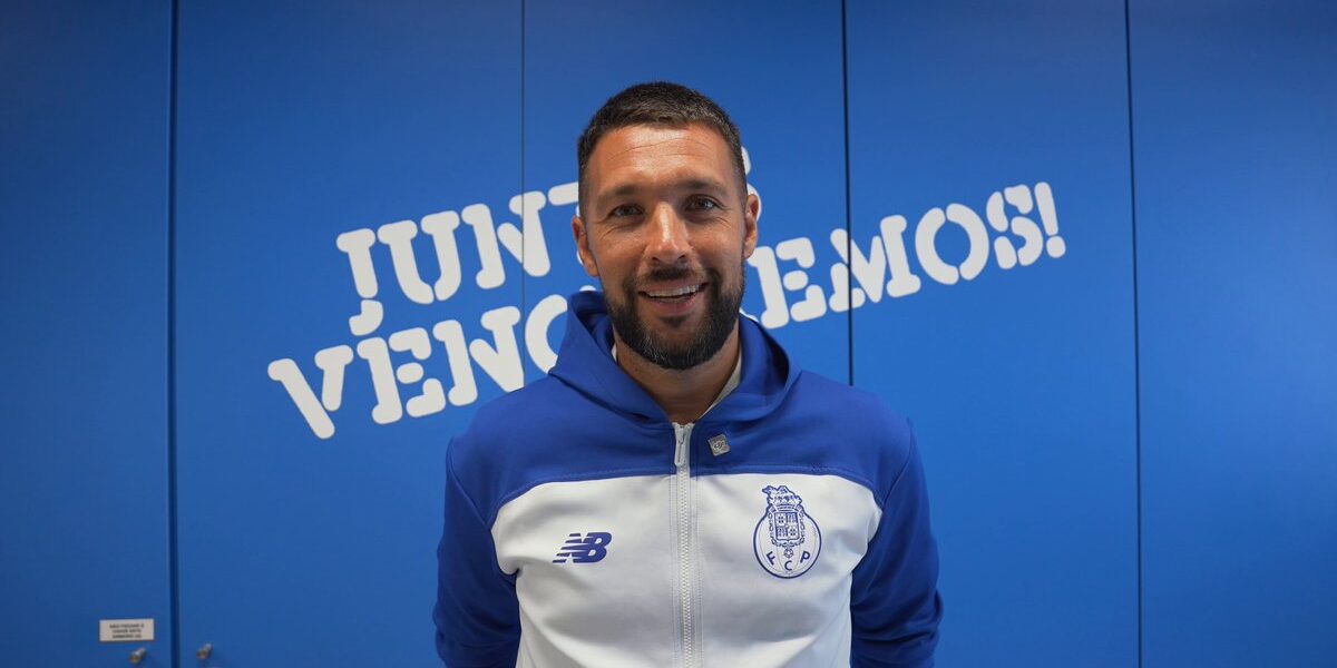 Francesco Farioli do FC Porto Une-se ao Apelo Urgente do Banco de Sangue do Hospital de São João