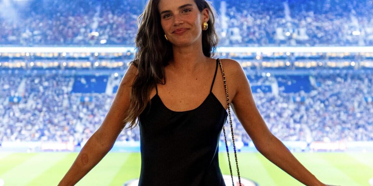 Bancada de luxo no Dragão: lendas portistas e Sara Sampaio vibraram com o triunfo no clássico