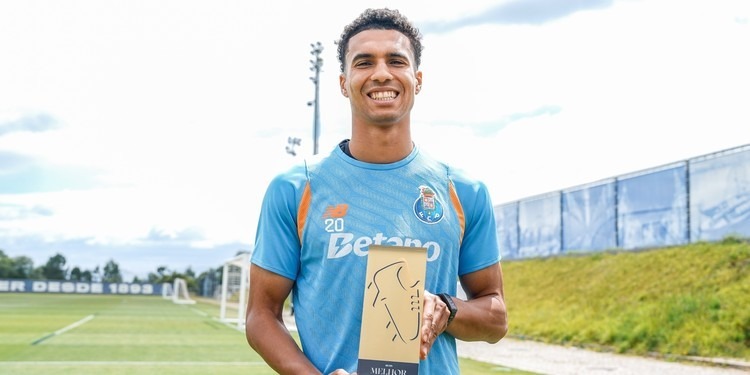 Alberto Costa eleito Melhor Jovem do Campeonato em abril