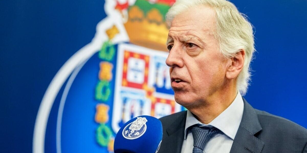 António Tavares, Presidente da Mesa da AG do FC Porto, Sublinha Ambição para a Próxima Época Após Condecoração com Medalha de Mérito