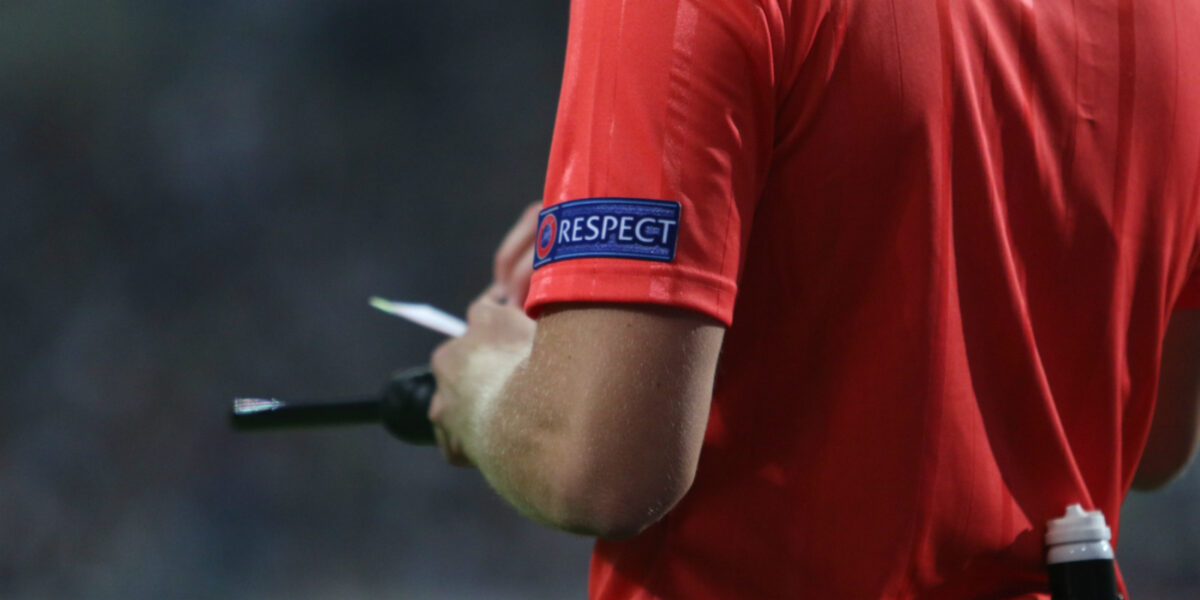Clément Turpin nomeado para arbitrar o Betis-FC Porto na Liga dos Campeões