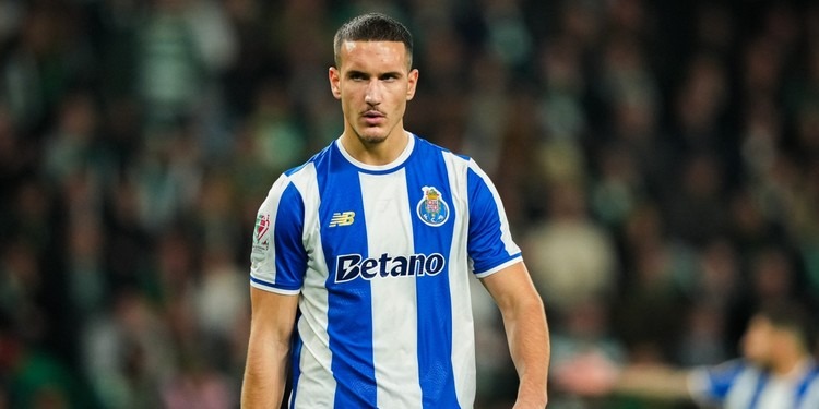 Fenerbahçe Junta-se a Galatasaray e Trabzonspor na Disputa por Deniz Gül, com FC Porto a Manter Posição