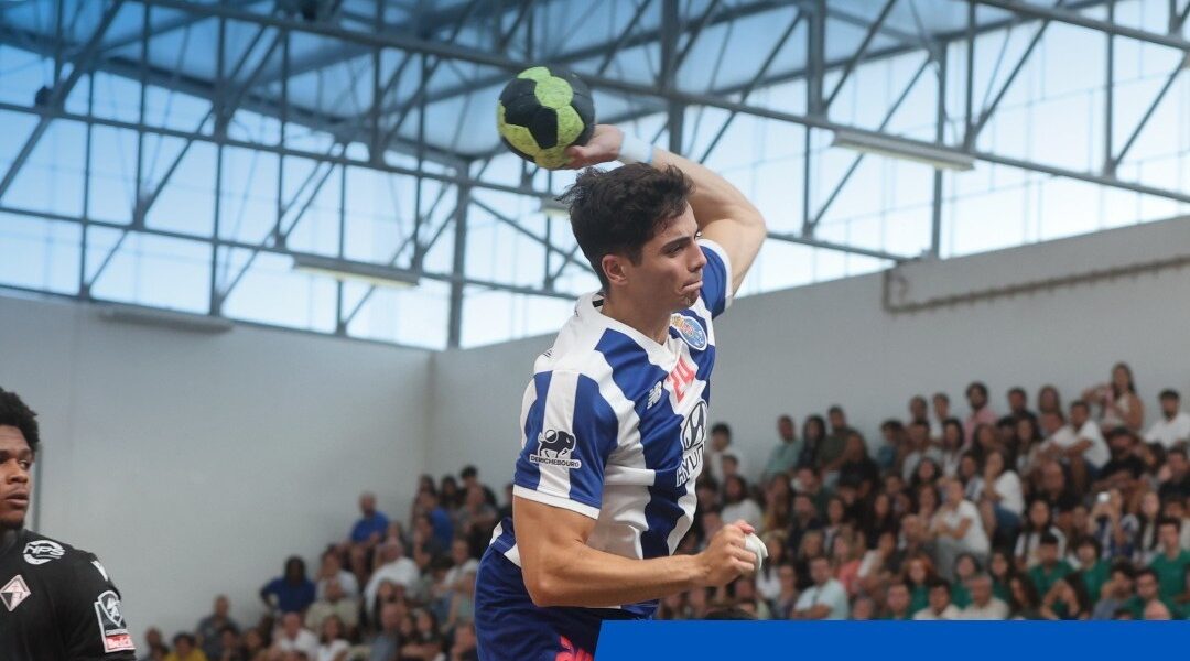 Andebol: FC Porto arrasa Vitória SC e isola-se no topo da Liga