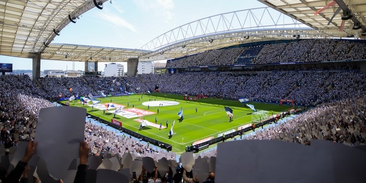 133 anos de glória e resistência: FC Porto sopra as velas de olho no futuro