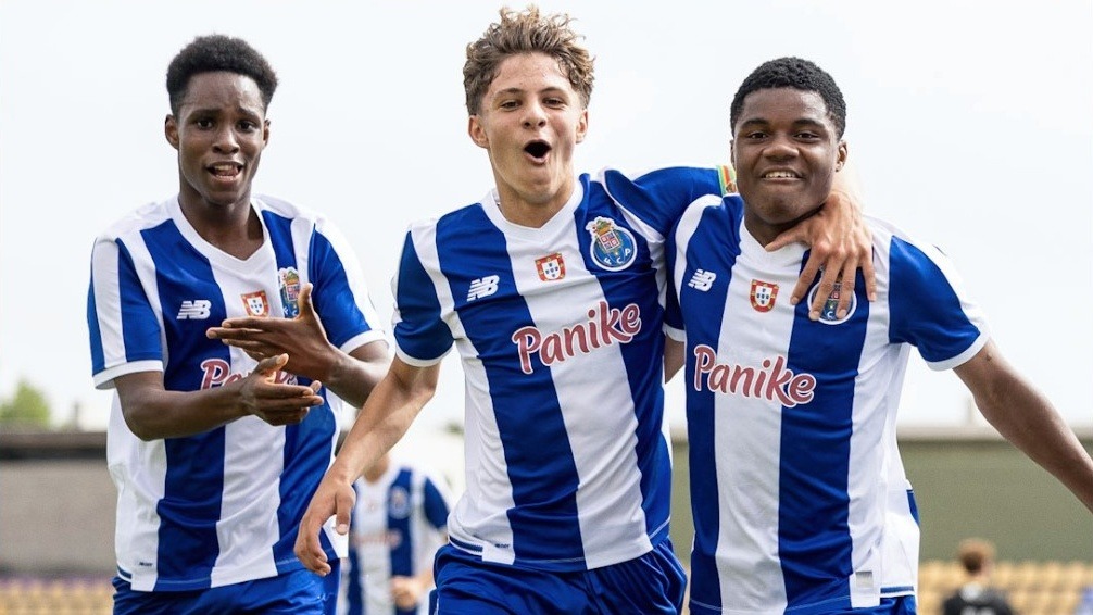 Sub-15 travados pelo Paços em Pedroso: golo de Ruben Queiroz não chegou para segurar o pleno