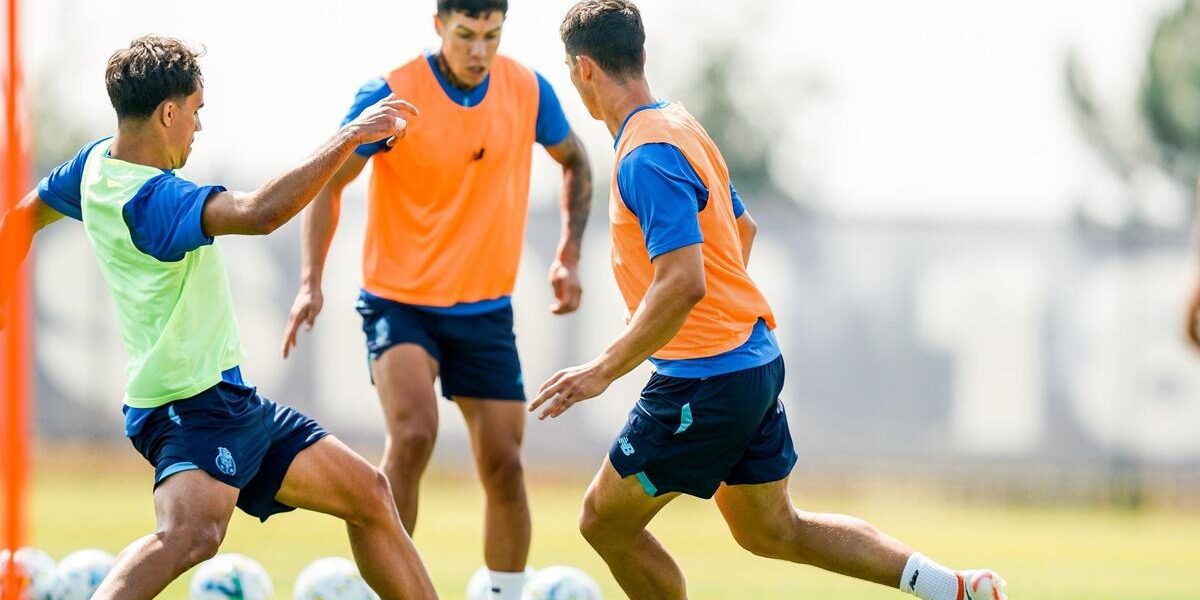 FC Porto encerra estágio em Inglaterra com teste frente ao Birmingham