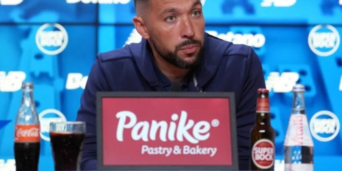 Francesco Farioli tentou levar Jorthy Mokio para o FC Porto: jovem do Ajax foi «inalcançável»