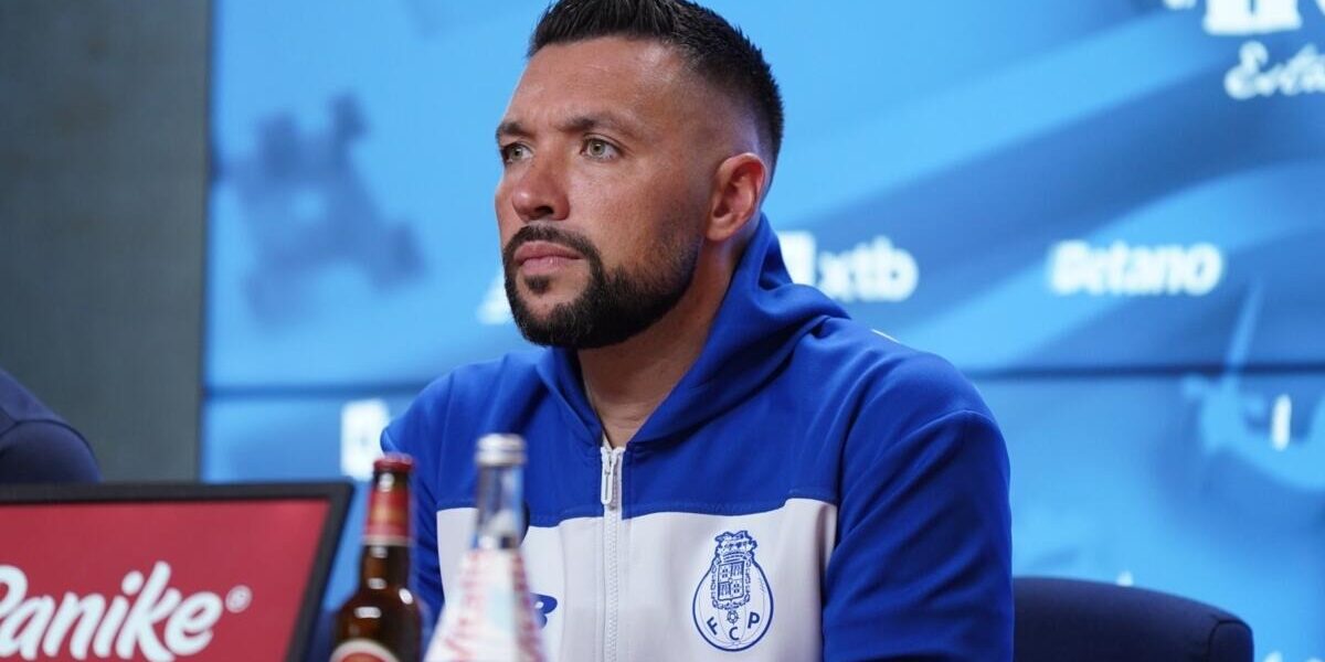 FC Porto: Farioli Elogia Inbeom Hwang e Detalha Papel do Reforço Coreano