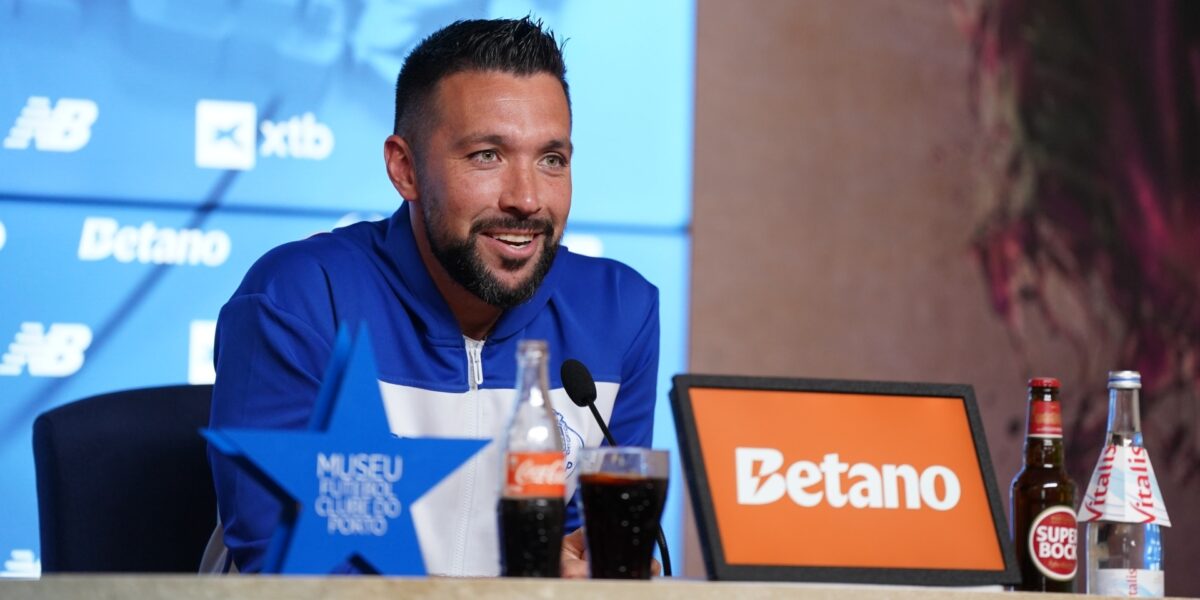 Farioli Implementa Questionário Anónimo para Otimizar Desempenho do FC Porto