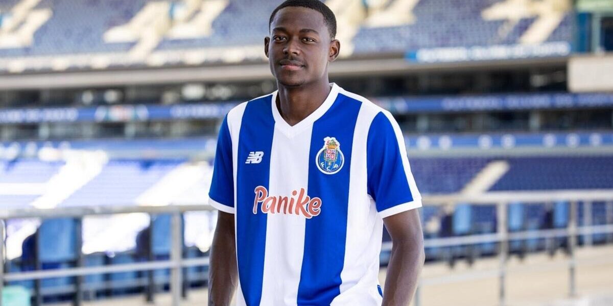 Da Colômbia para o Olival: Juan Valencia assina pelo FC Porto e mira o exemplo de Luis Díaz