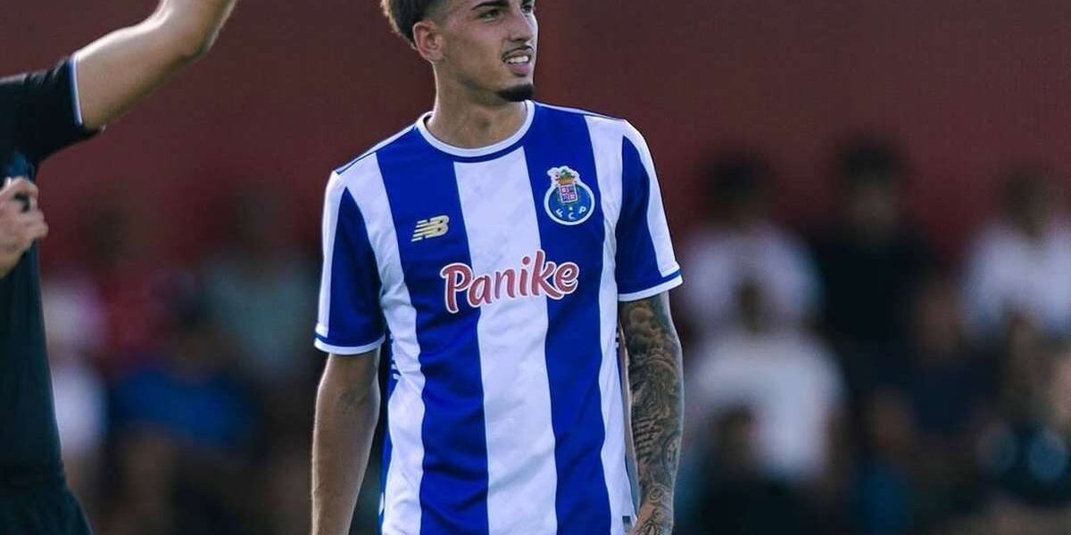 FC Porto vende Leonardo Fajardo ao Lecce e blinda futuro do avançado