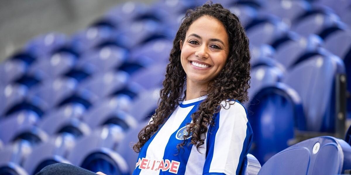 FC Porto: Lily Bryant renova contrato e continua na Liga BPI