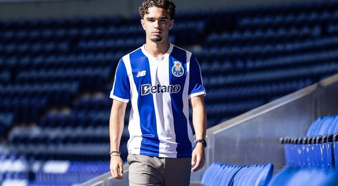Joia blindada até 2031: Mateus Mide renova pelo FC Porto e aponta ao Dragão